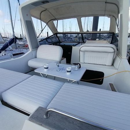 Sejour Insolite Sur Un Yacht. Bateau Hotel A Quai. La Rochelle  Kültér fotó