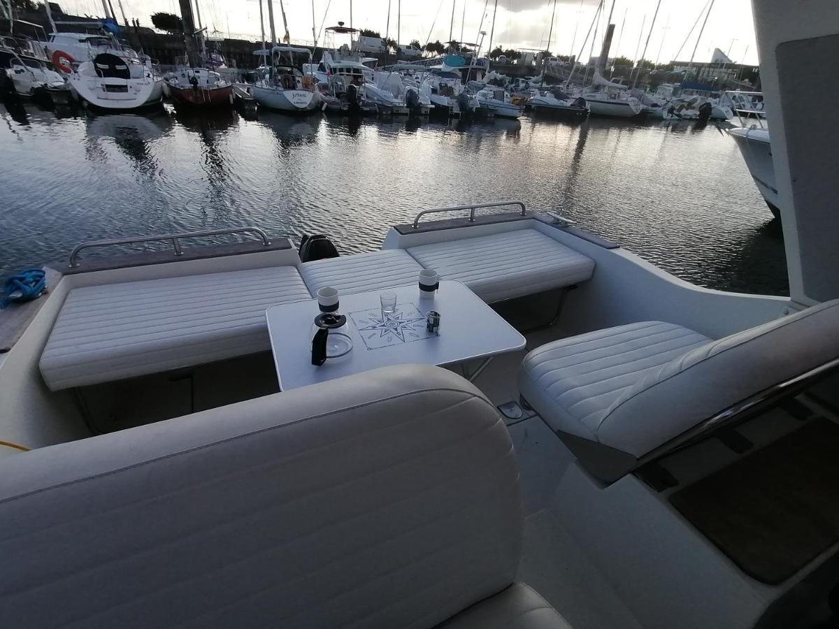 Sejour Insolite Sur Un Yacht. Bateau Hotel A Quai. La Rochelle  Kültér fotó